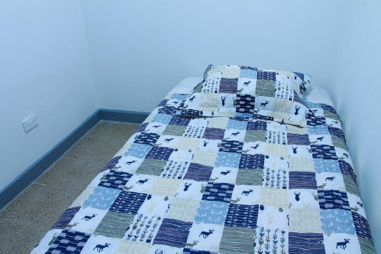 Casa Tuvia Parque Hostel Μεντεγίν Εξωτερικό φωτογραφία